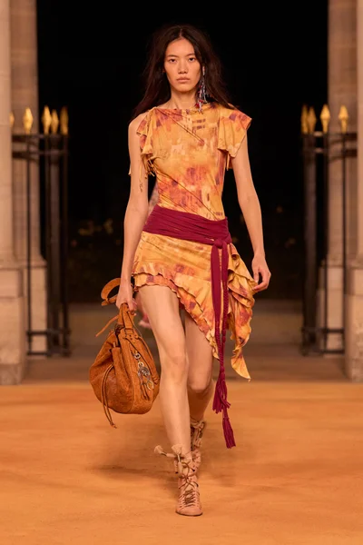 Look 43